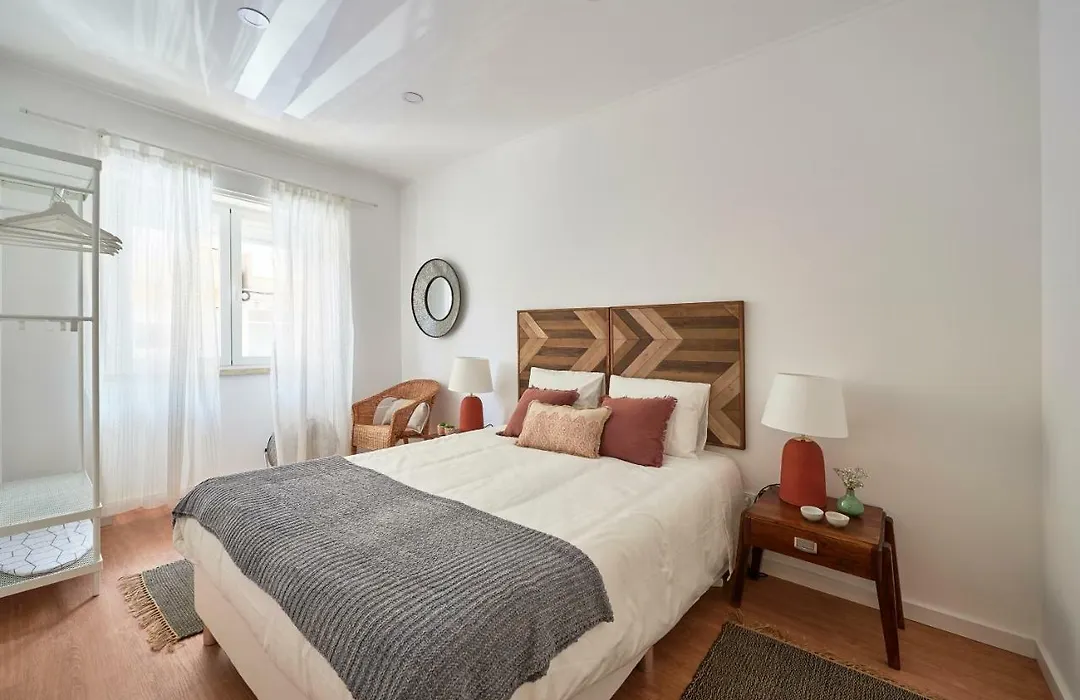Belém Light Filled Apartment, By TimeCooler-1
